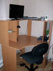 Продам компьютерный/письменный стол Икеа Ikea угловой Tage